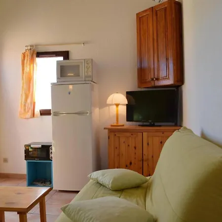 Appart 2 Pieces Avec Balcon - 800M De La Plage Et Parking Prive - Fr-1-229D-280 Apartment *