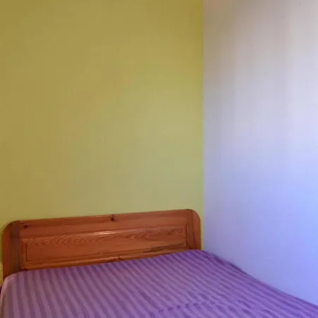 2 Pieces Avec Balcon - 800m De La Et Parking Prive - Fr-1-229d-280 Apartment